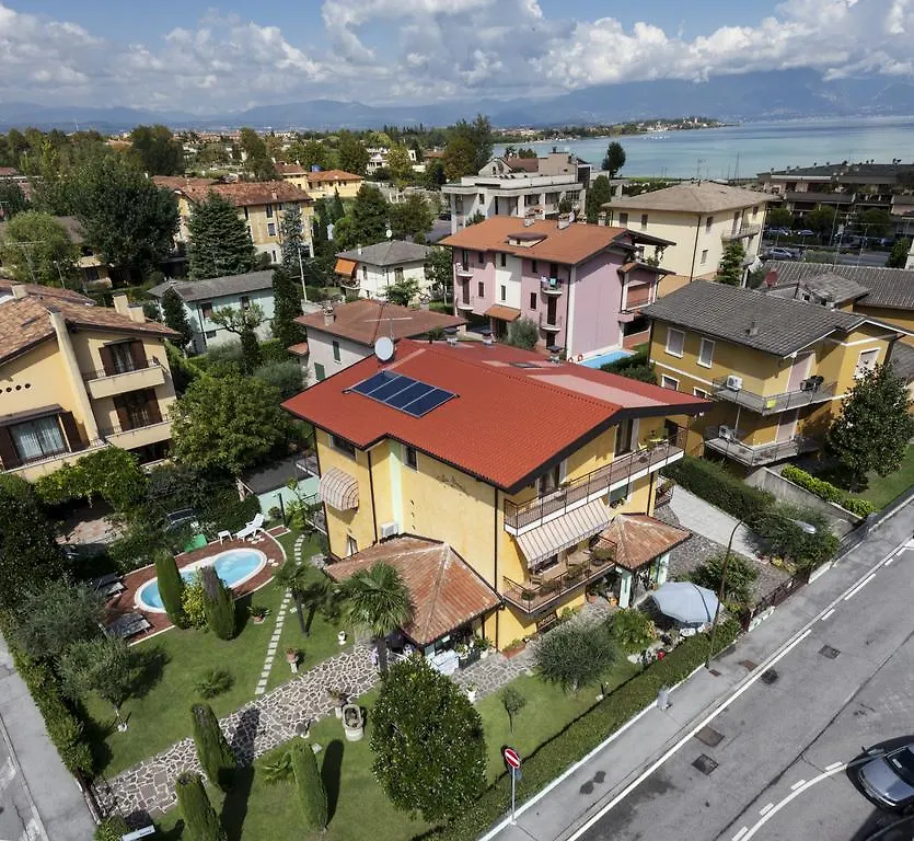 B&B Sandra Sirmione Nocleg ze śniadaniem